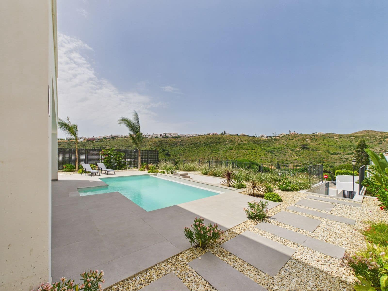 4 makuuhuone Huvila myytävänä paikassa La Duquesa / Puerto de la Duquesa - 1 150 000 € (Ref: 10020618)