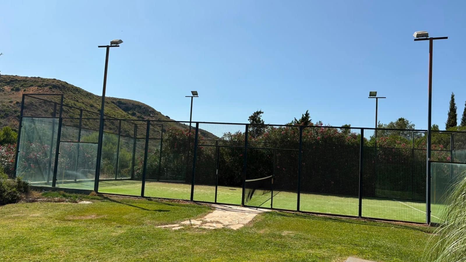 4 makuuhuone Huvila myytävänä paikassa La Duquesa / Puerto de la Duquesa - 1 150 000 € (Ref: 10020618)