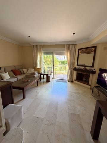 4 bedroom Townhouse for sale in Marbella - € 599,000 (Ref: 10020619)
