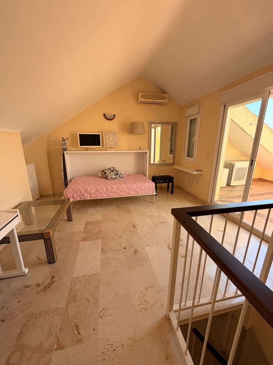4 bedroom Townhouse for sale in Marbella - € 599,000 (Ref: 10020619)