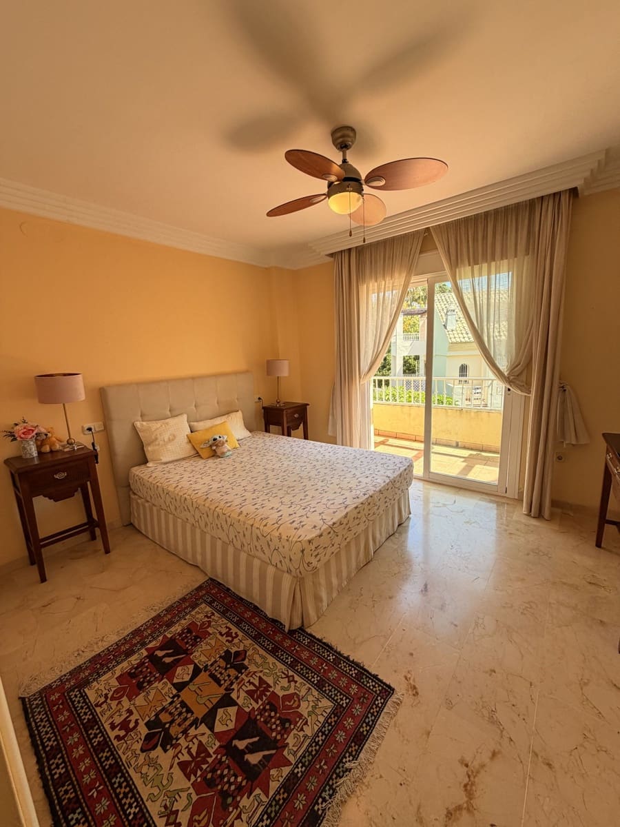 4 bedroom Townhouse for sale in Marbella - € 599,000 (Ref: 10020619)