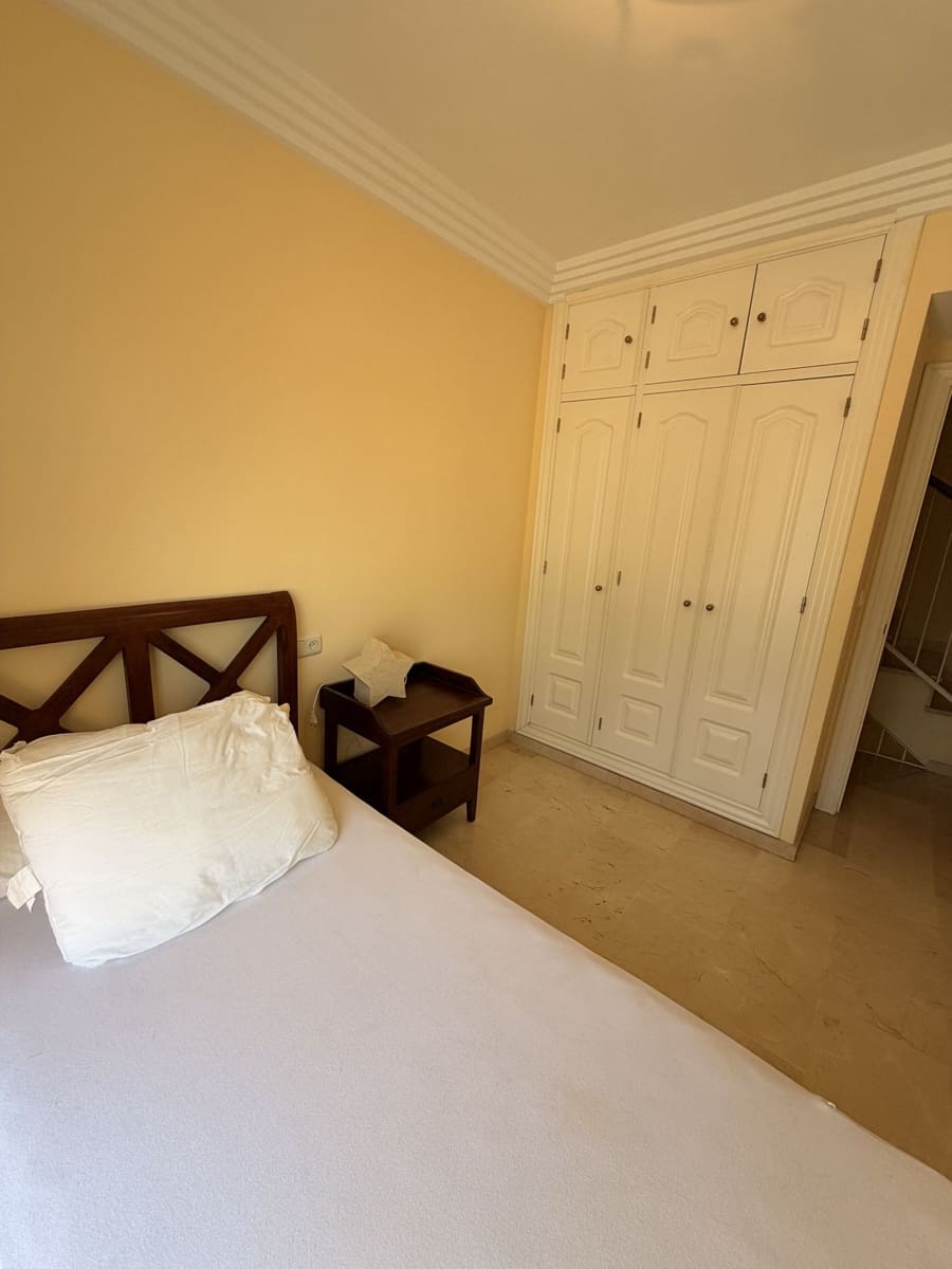 4 bedroom Townhouse for sale in Marbella - € 599,000 (Ref: 10020619)