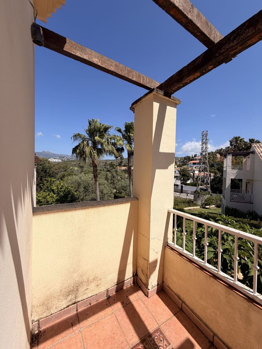 4 bedroom Townhouse for sale in Marbella - € 599,000 (Ref: 10020619)