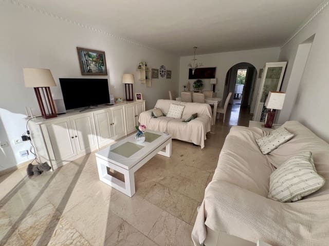 Ático de 2 habitaciones en El Paraiso, Estepona en venta - 345.000 € (Ref: 10020621)