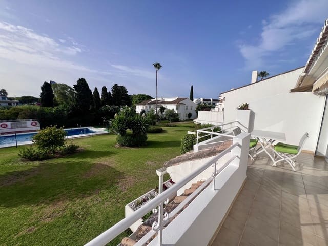Ático de 2 habitaciones en El Paraiso, Estepona en venta - 345.000 € (Ref: 10020621)