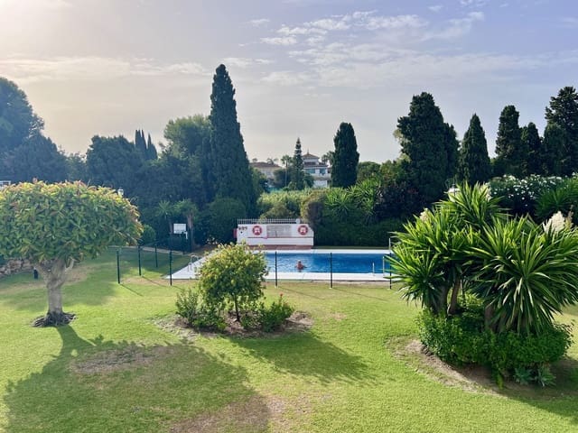 Ático de 2 habitaciones en El Paraiso, Estepona en venta - 345.000 € (Ref: 10020621)