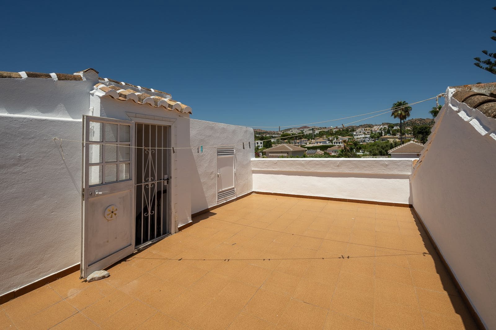 3 bedroom Townhouse for sale in Calahonda - € 480,000 (Ref: 10020624)