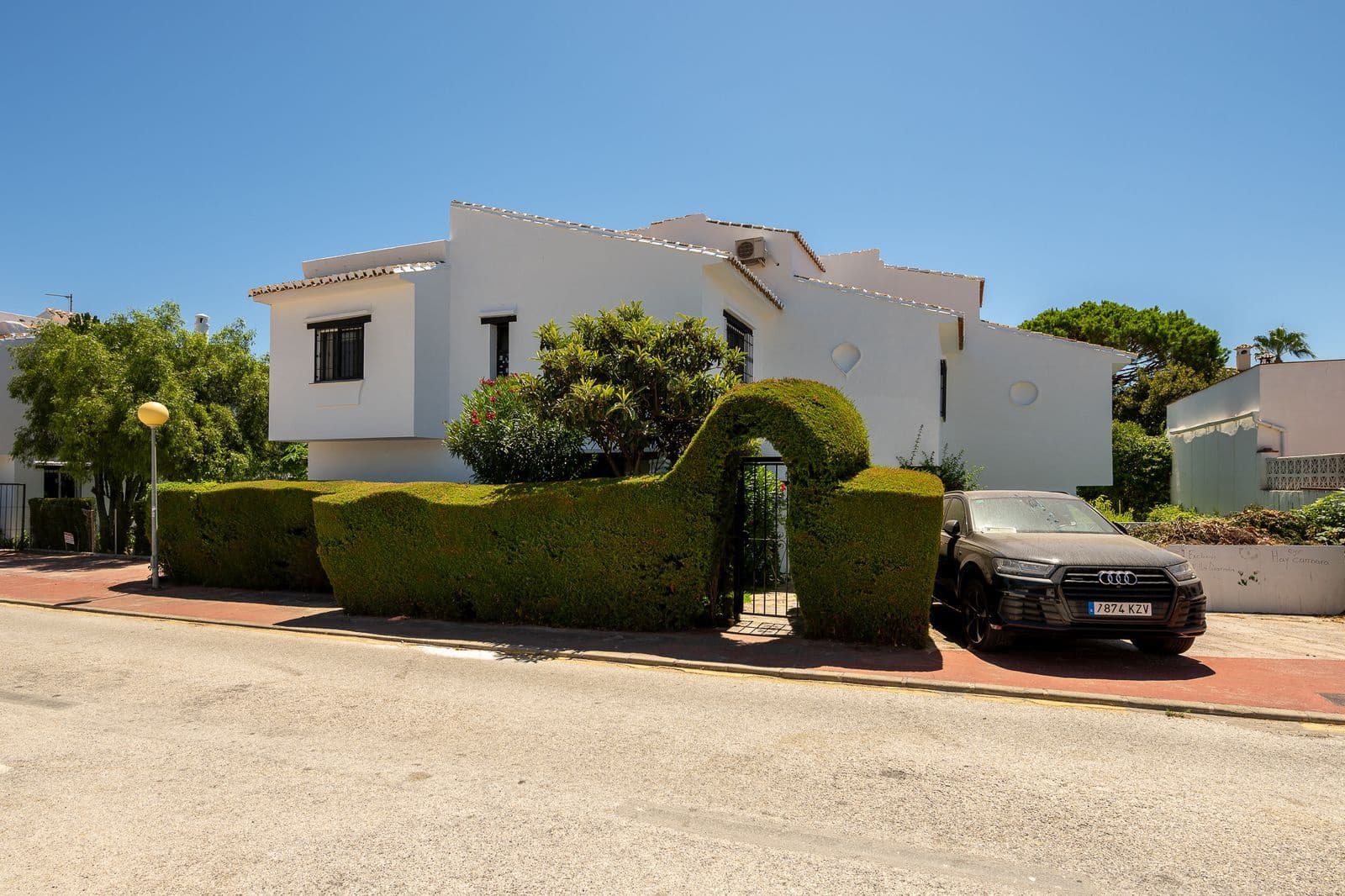 3 bedroom Townhouse for sale in Calahonda - € 480,000 (Ref: 10020624)
