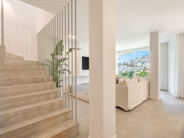 3 bedroom Apartment for sale in La Quinta, Benahavís - € 1,050,000 (Ref: 10020625)