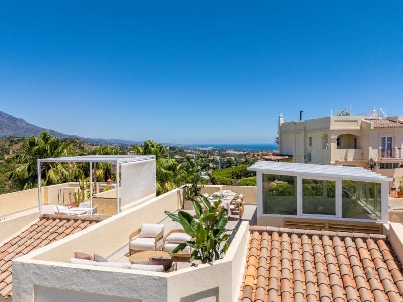 3 bedroom Apartment for sale in La Quinta - € 1,050,000 (Ref: 10020625)