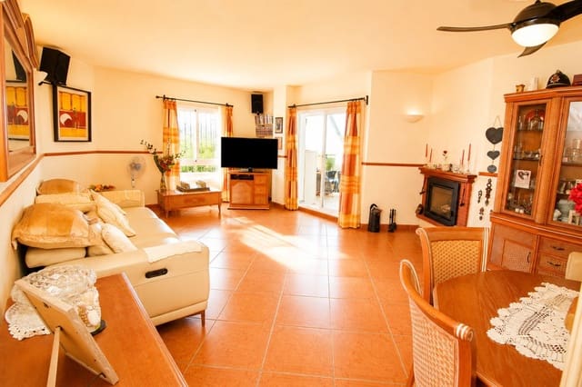 2 soverom Leilighet til salgs i Nueva Andalucia, Marbella - € 475 000 (Ref: 10020626)
