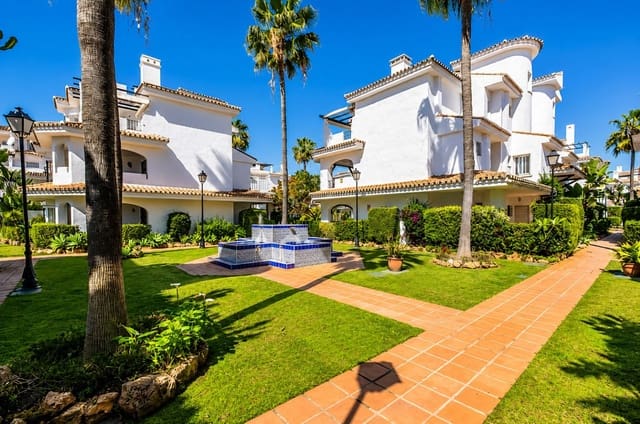 2 soverom Leilighet til salgs i Nueva Andalucia, Marbella - € 475 000 (Ref: 10020626)