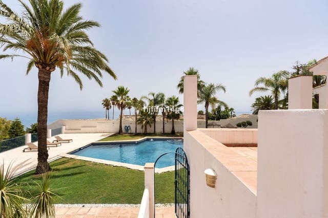 6 sovrum Villa till salu i Bahía Dorada, Estepona - 1 450 000 € (Ref: 10020631)
