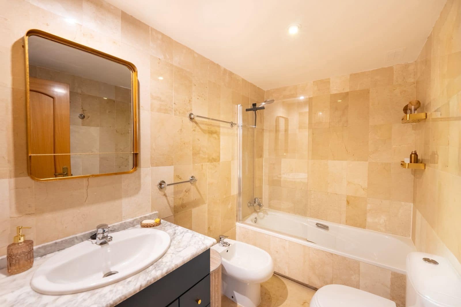 Apartamento de 2 habitaciones en San Pedro de Alcantara en venta - 465.000 € (Ref: 10020633)