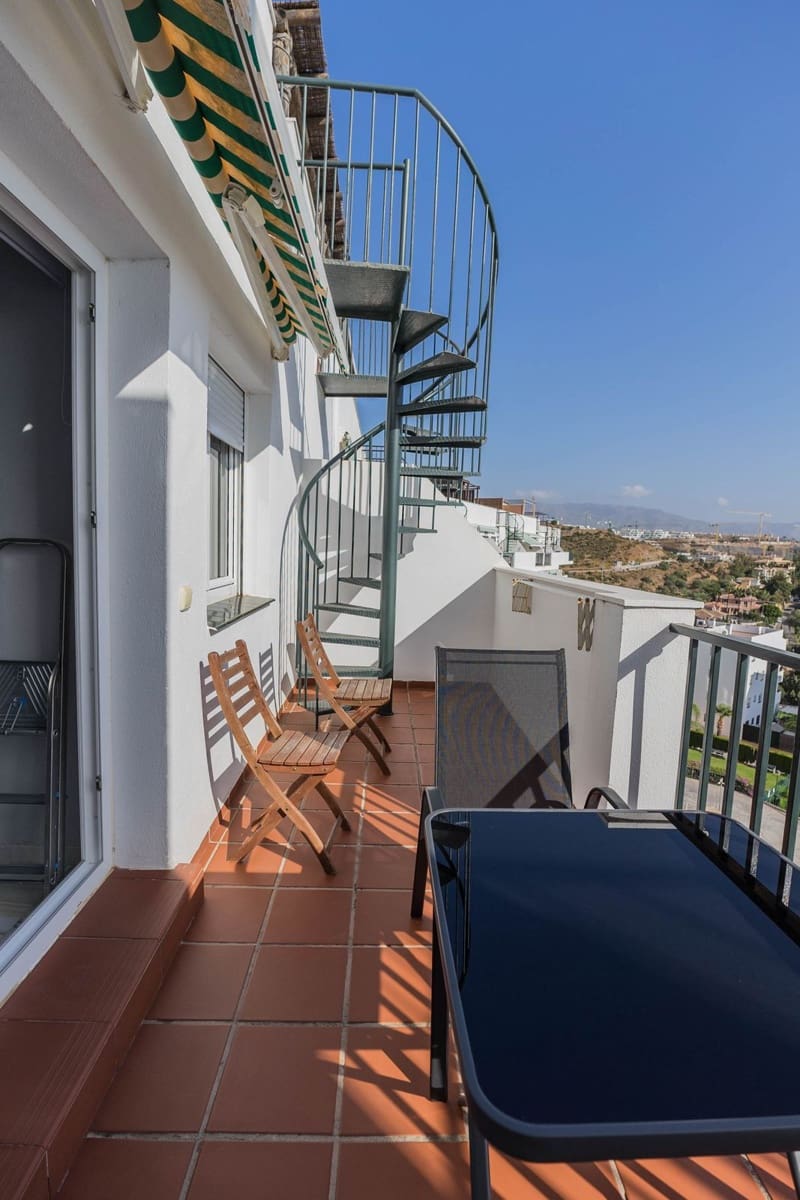 2 bedroom Penthouse for sale in Mijas Costa - € 439,000 (Ref: 10020637)