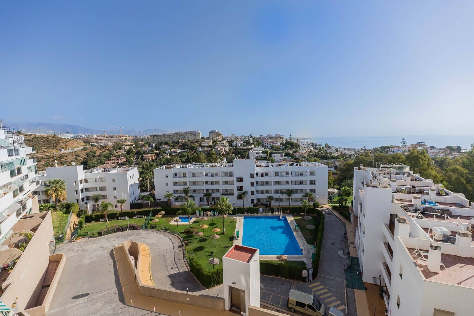 2 bedroom Penthouse for sale in Mijas Costa - € 439,000 (Ref: 10020637)