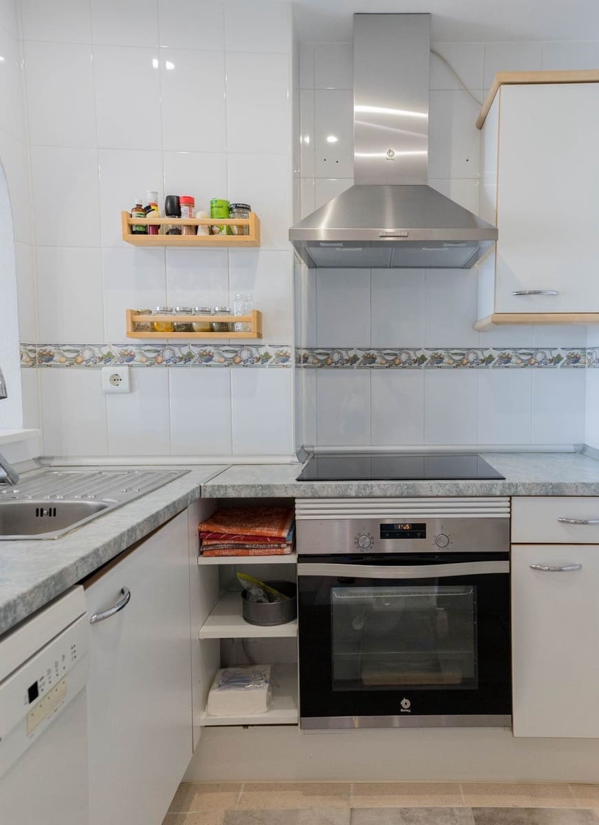2 bedroom Penthouse for sale in Mijas Costa - € 439,000 (Ref: 10020637)