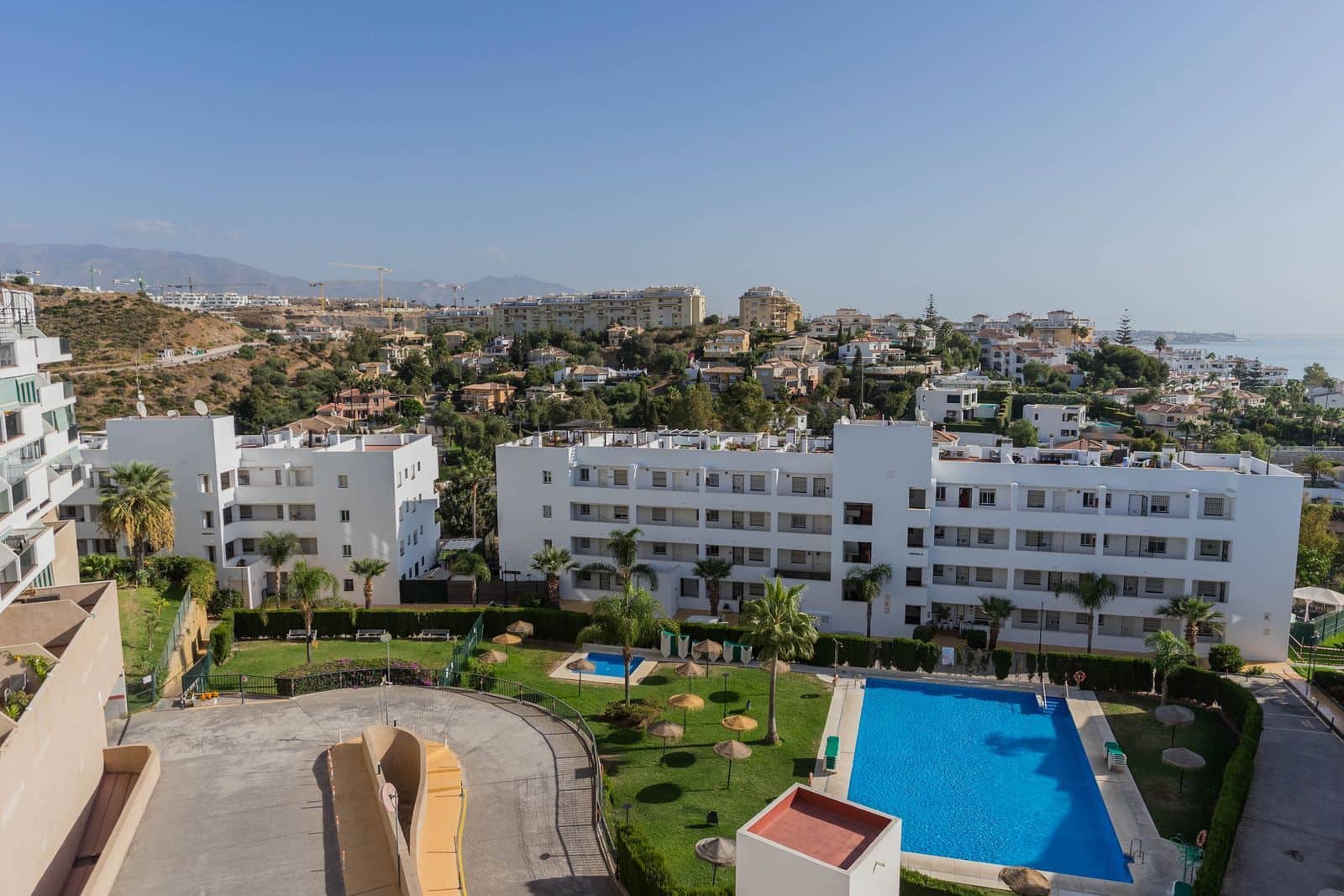 2 bedroom Penthouse for sale in Mijas Costa - € 439,000 (Ref: 10020637)