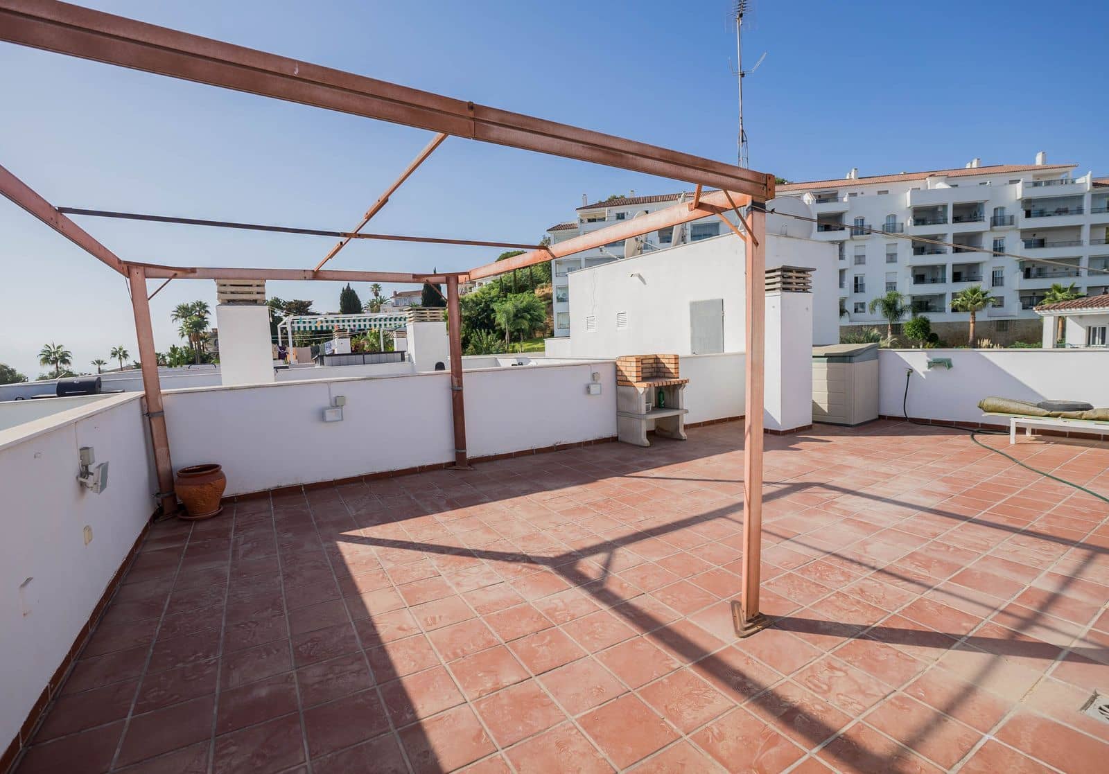 2 bedroom Penthouse for sale in Mijas Costa - € 439,000 (Ref: 10020637)