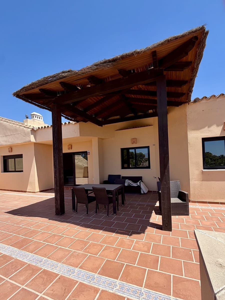 2 slaapkamer Penthouse te koop in Puerto Banus - € 1.499.000 (Ref: 10020639)