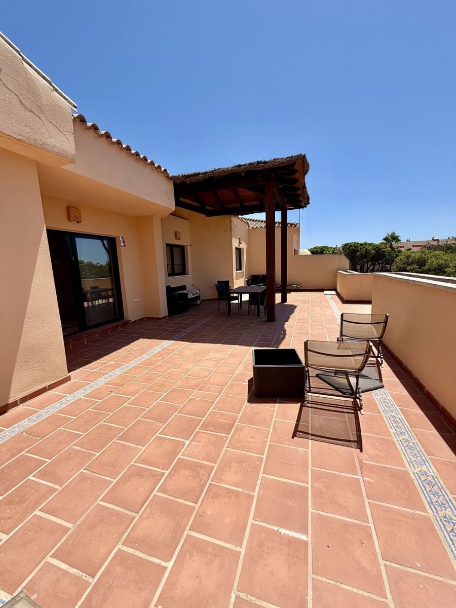 2 slaapkamer Penthouse te koop in Puerto Banus - € 1.499.000 (Ref: 10020639)