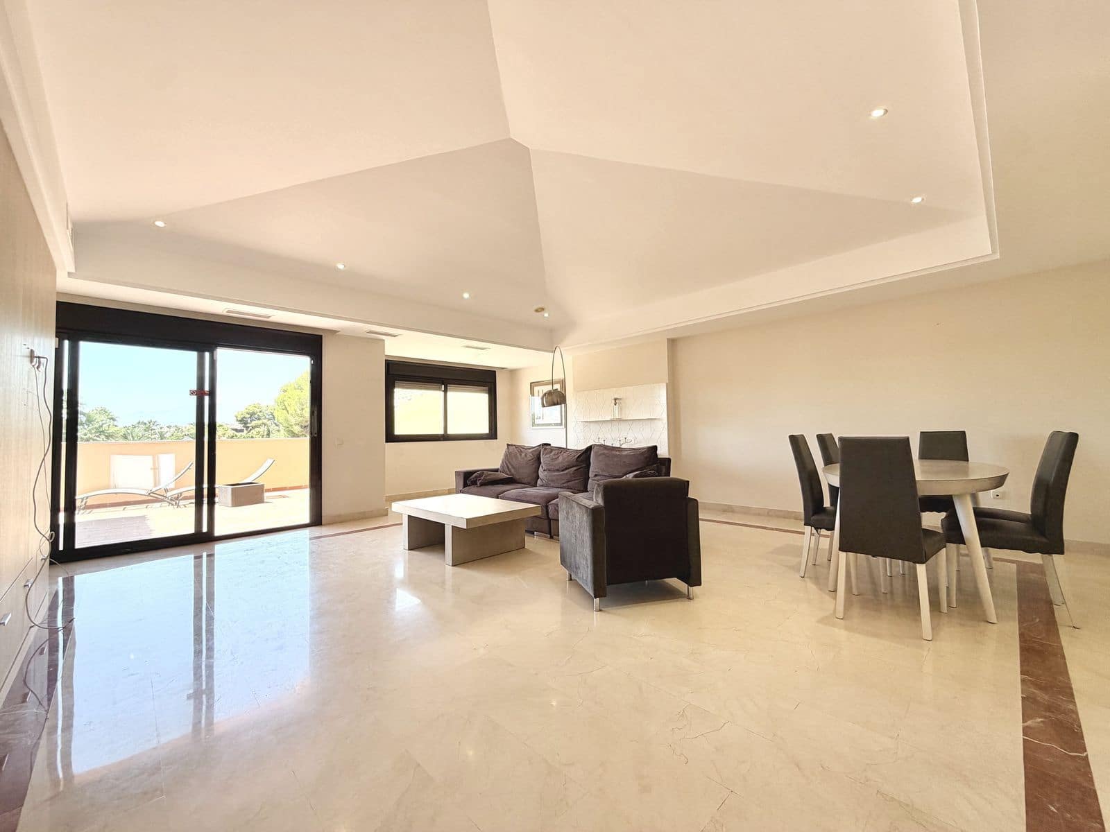 2 slaapkamer Penthouse te koop in Puerto Banus - € 1.499.000 (Ref: 10020639)