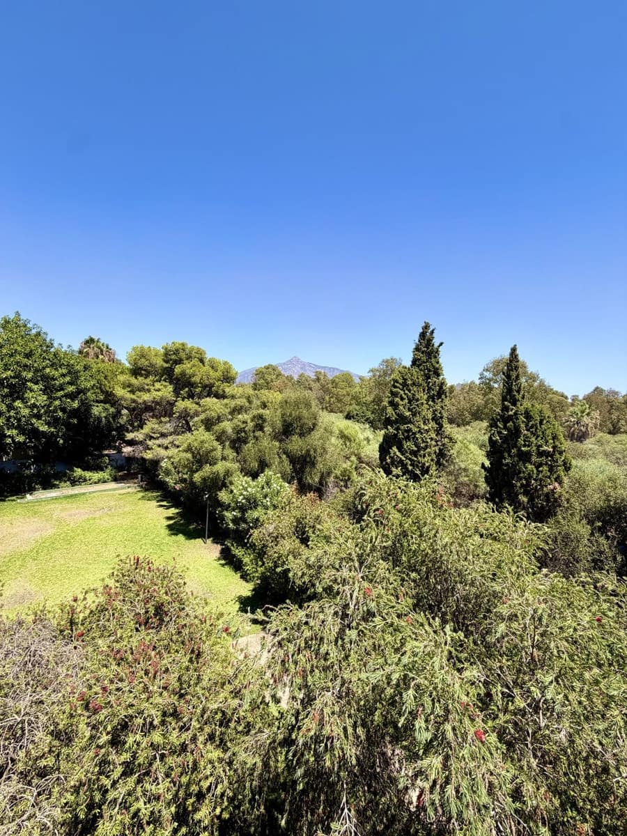 2 slaapkamer Penthouse te koop in Puerto Banus - € 1.499.000 (Ref: 10020639)