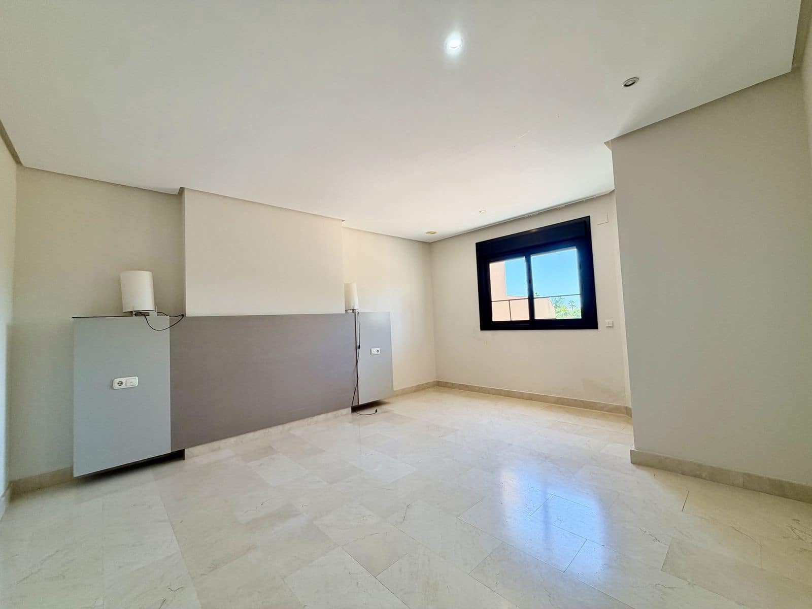 2 slaapkamer Penthouse te koop in Puerto Banus - € 1.499.000 (Ref: 10020639)