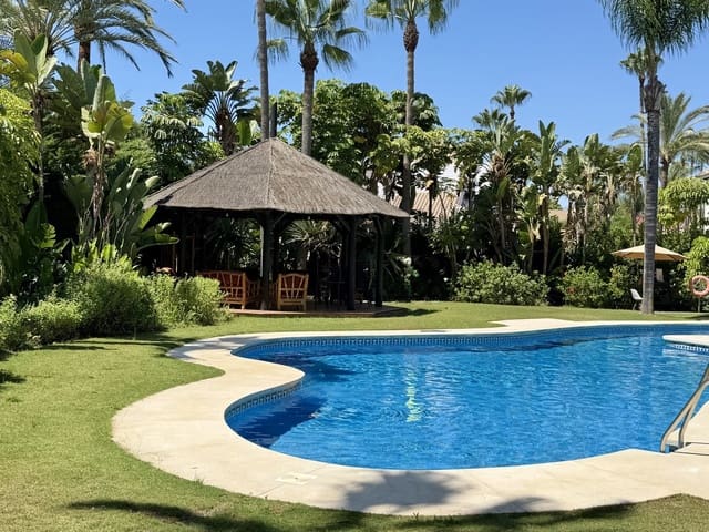 2 slaapkamer Penthouse te koop in Puerto Banus, Marbella - € 1.499.000 (Ref: 10020639)