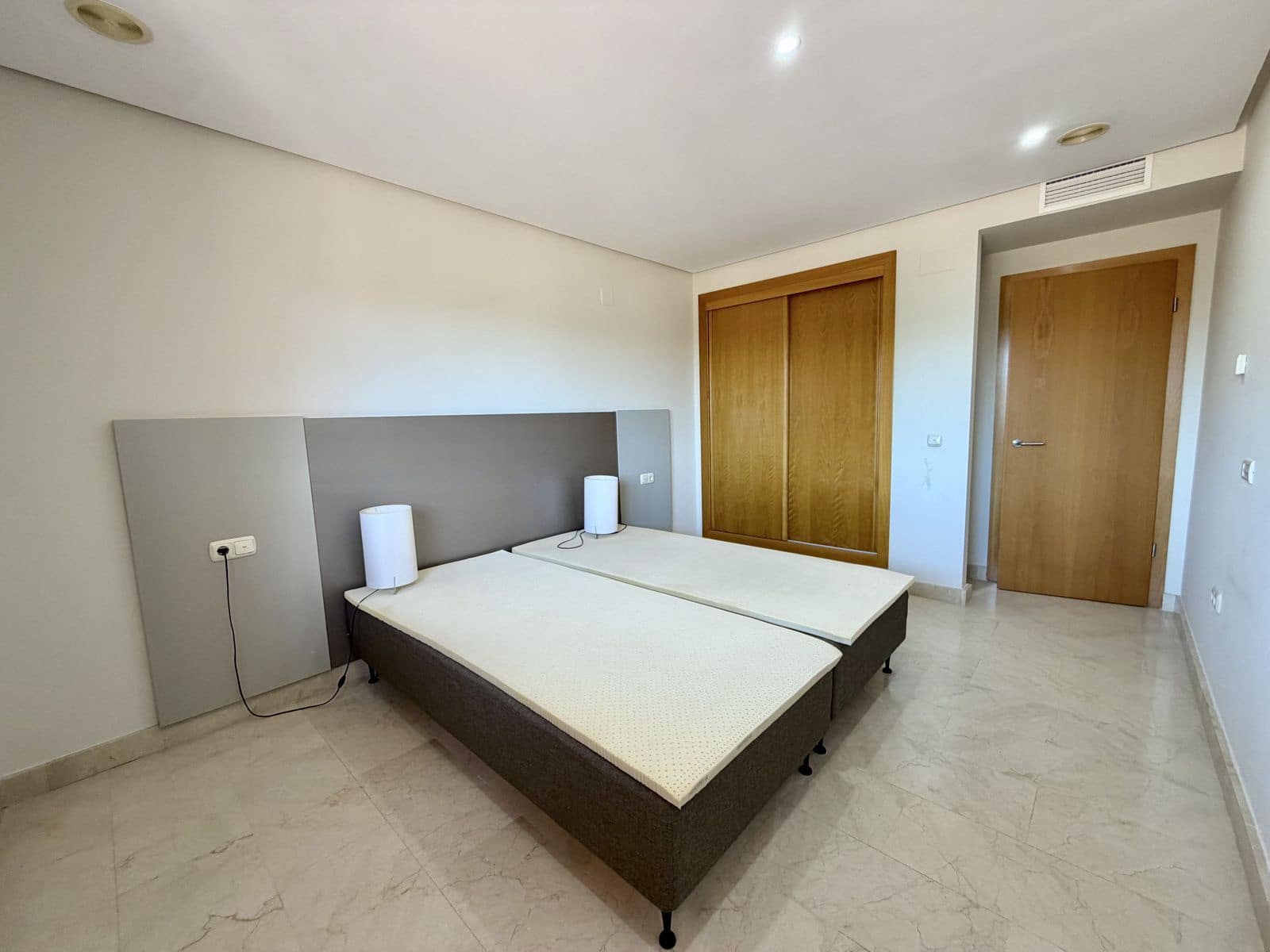 2 slaapkamer Penthouse te koop in Puerto Banus - € 1.499.000 (Ref: 10020639)
