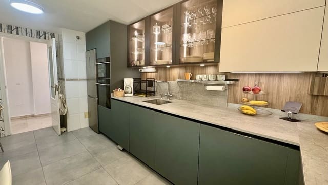 4 bedroom Penthouse for sale in Arroyo de la Miel, Benalmádena - € 495,000 (Ref: 10020640)