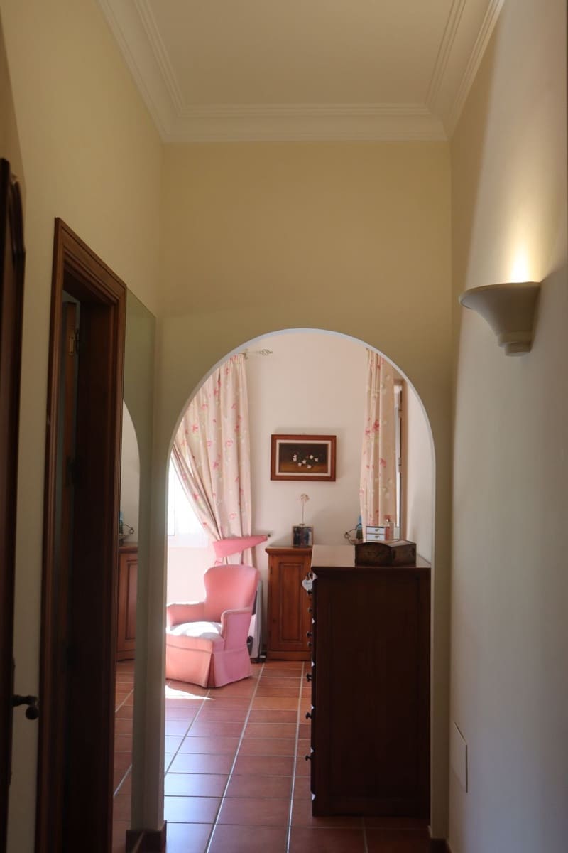 3 bedroom Finca/Country House for sale in La Cala de Mijas - € 960,000 (Ref: 10020641)