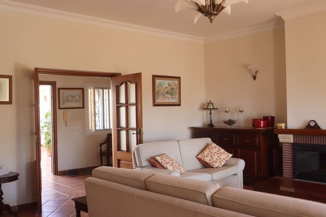 3 bedroom Finca/Country House for sale in La Cala de Mijas, Mijas - € 960,000 (Ref: 10020641)
