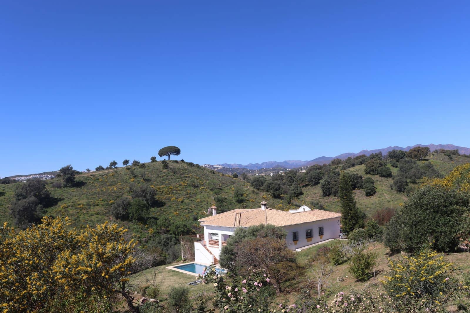 3 bedroom Finca/Country House for sale in La Cala de Mijas - € 960,000 (Ref: 10020641)