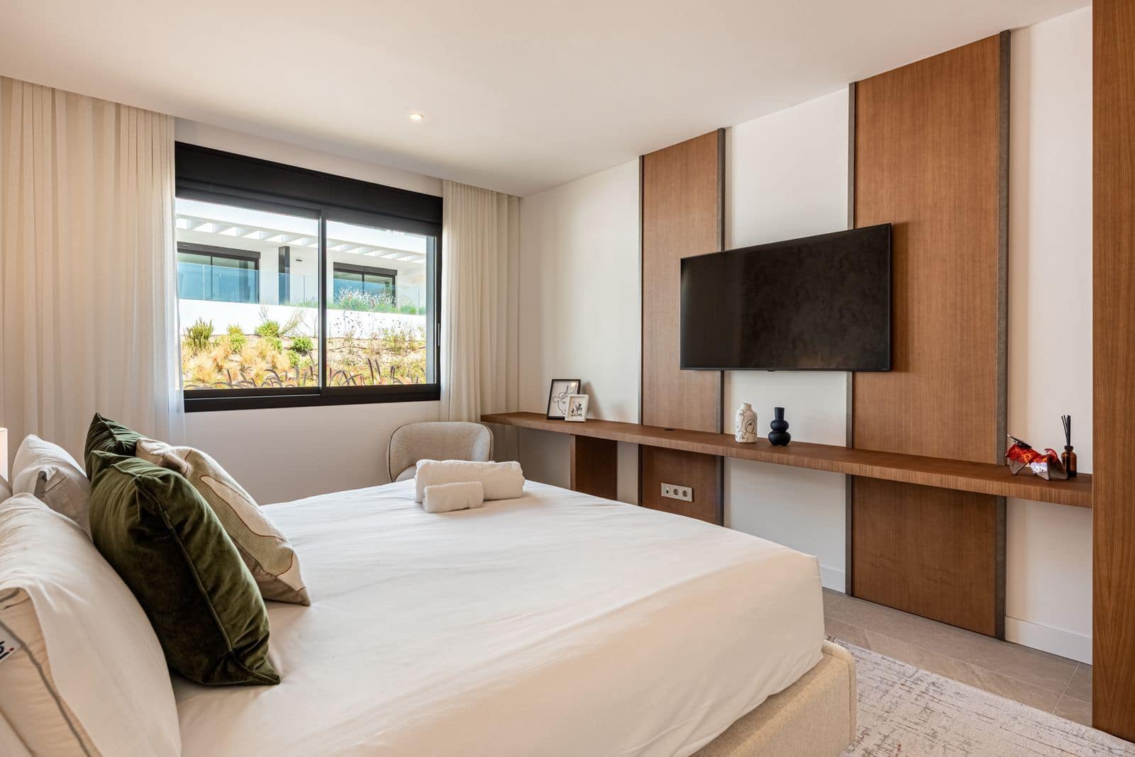 2 slaapkamer Penthouse te koop in Marbella - € 1.495.000 (Ref: 10020643)