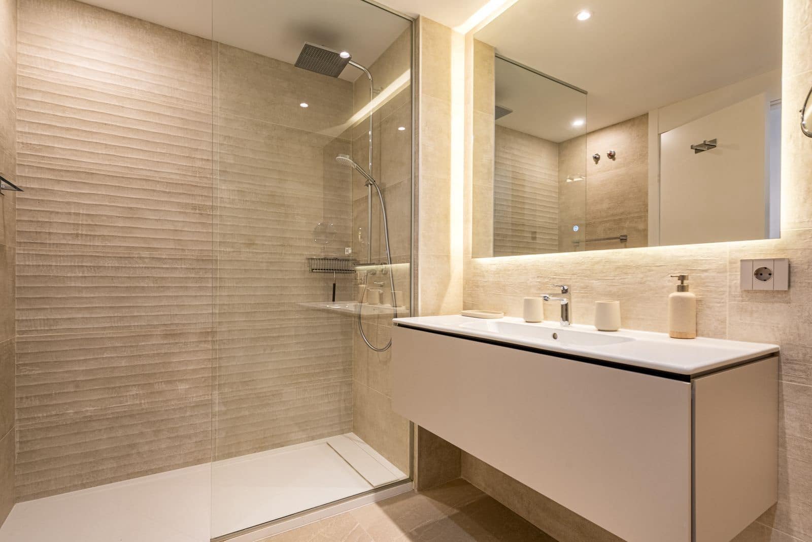 2 slaapkamer Penthouse te koop in Marbella - € 1.495.000 (Ref: 10020643)