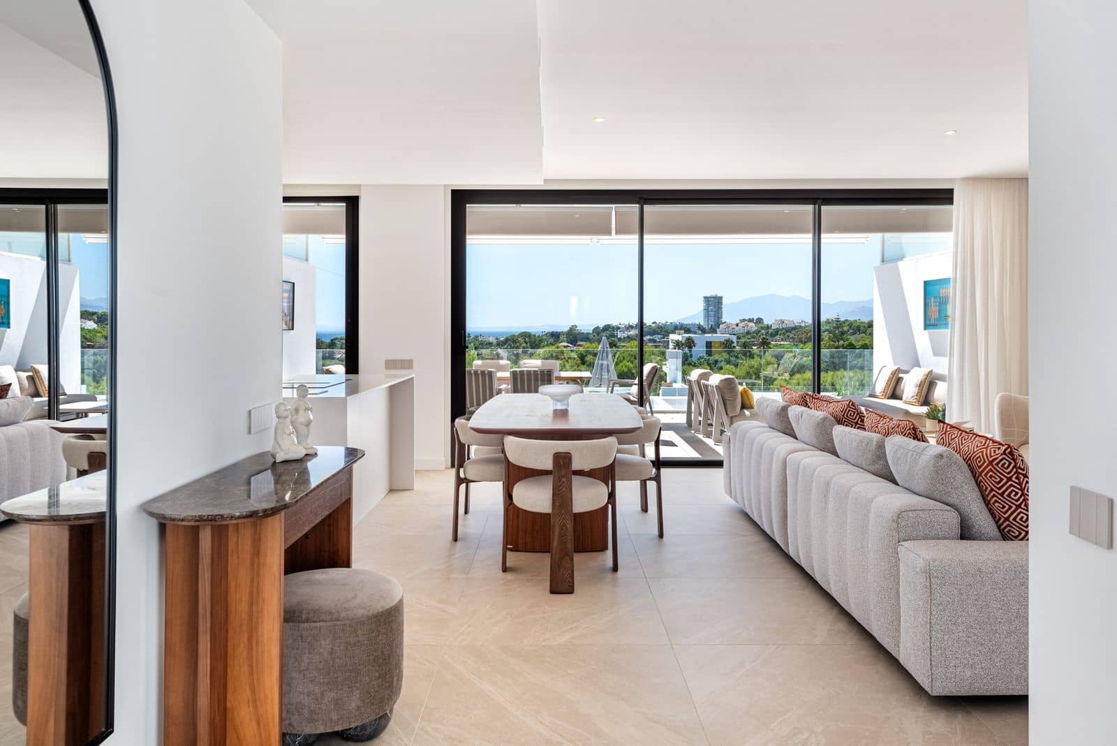 2 slaapkamer Penthouse te koop in Marbella - € 1.495.000 (Ref: 10020643)
