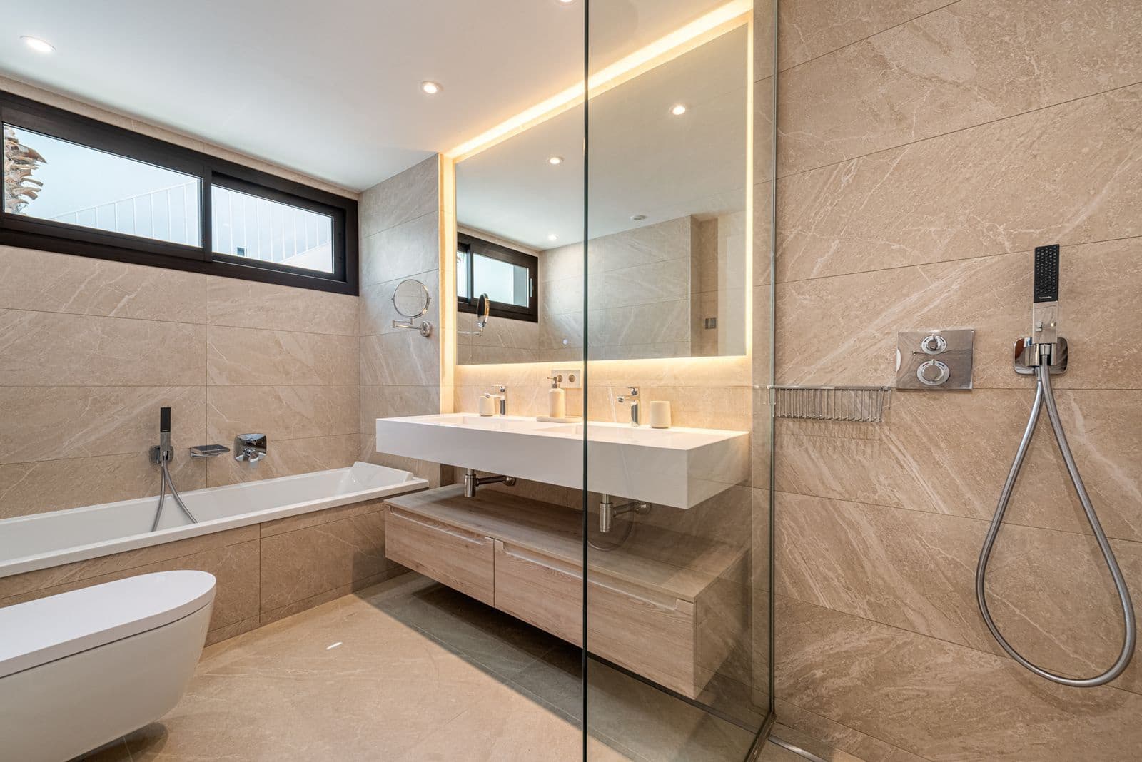 2 slaapkamer Penthouse te koop in Marbella - € 1.495.000 (Ref: 10020643)