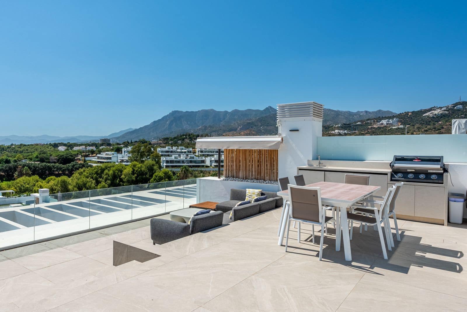 2 slaapkamer Penthouse te koop in Marbella - € 1.495.000 (Ref: 10020643)