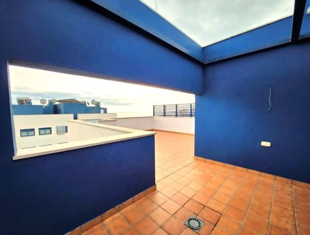 2 quarto Penthouse para venda em Estepona - 750 000 € (Ref: 10020646)