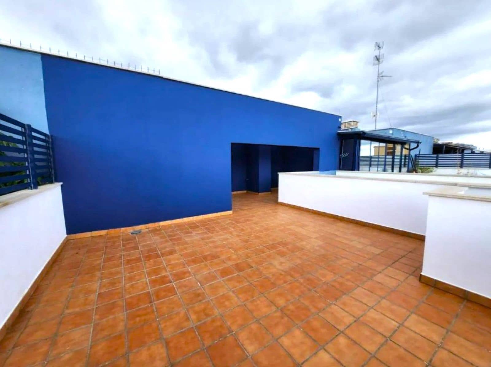 2 quarto Penthouse para venda em Estepona - 750 000 € (Ref: 10020646)