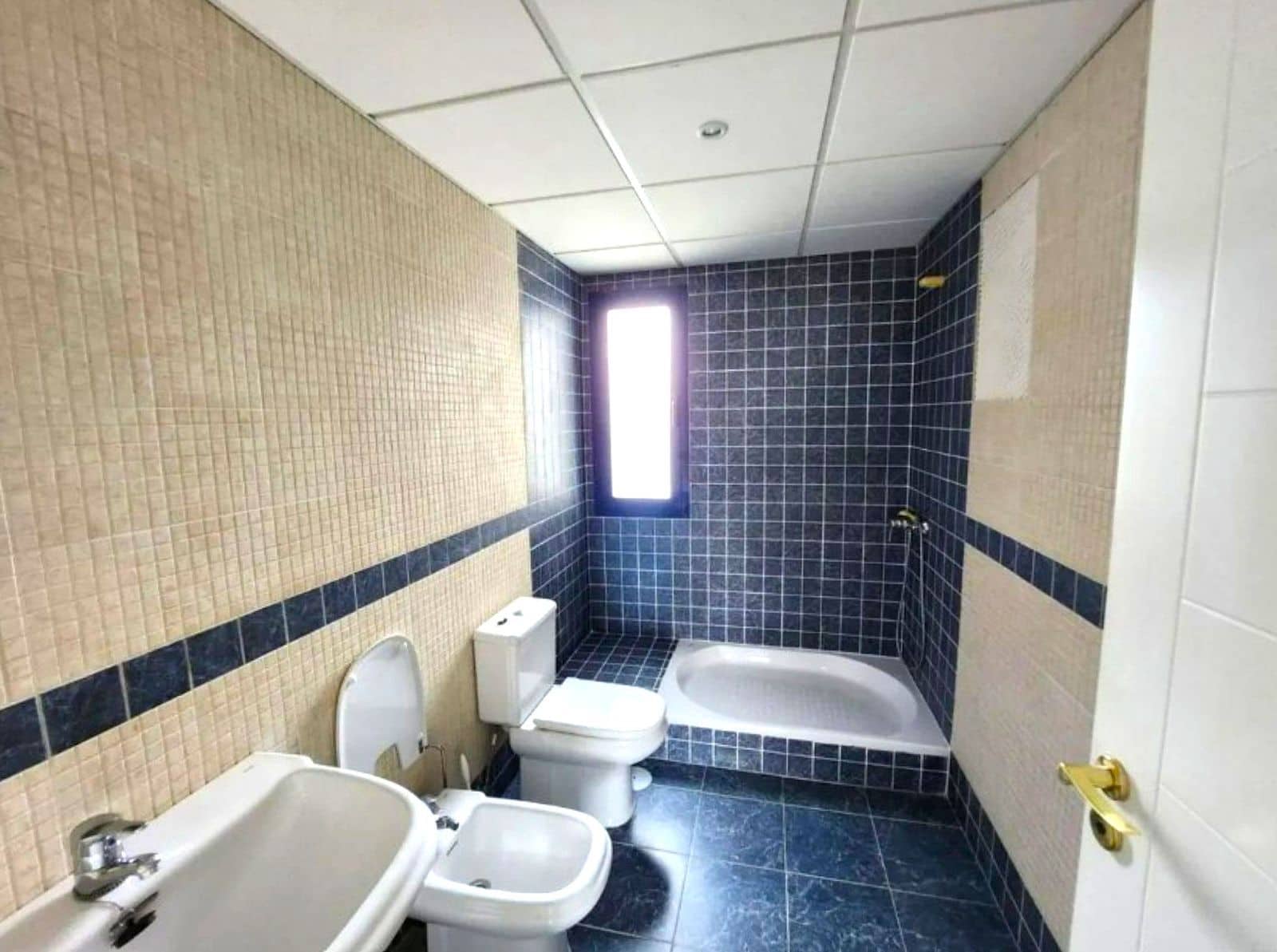 2 quarto Penthouse para venda em Estepona - 750 000 € (Ref: 10020646)