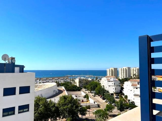 2 quarto Penthouse para venda em Estepona - 750 000 € (Ref: 10020646)