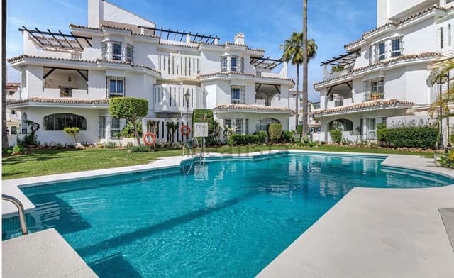 3 chambre Penthouse à vendre à Nueva Andalucia, Marbella - 549 000 € (Ref: 10020647)