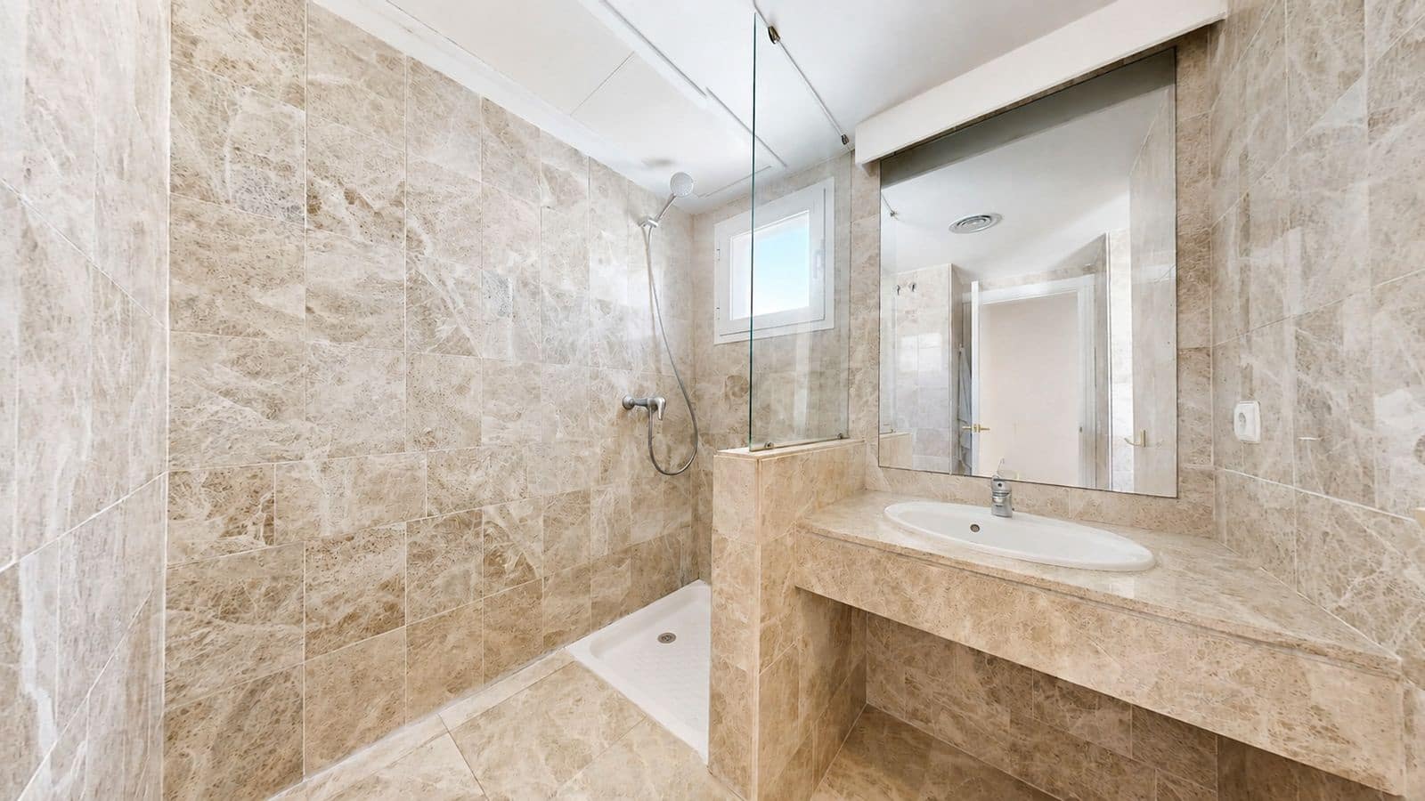 3 chambre Penthouse à vendre à Nueva Andalucia - 549 000 € (Ref: 10020647)