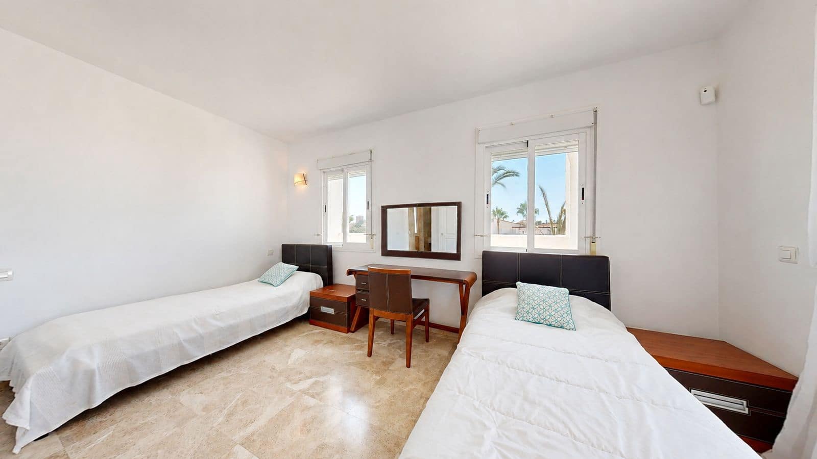 3 chambre Penthouse à vendre à Nueva Andalucia - 549 000 € (Ref: 10020647)