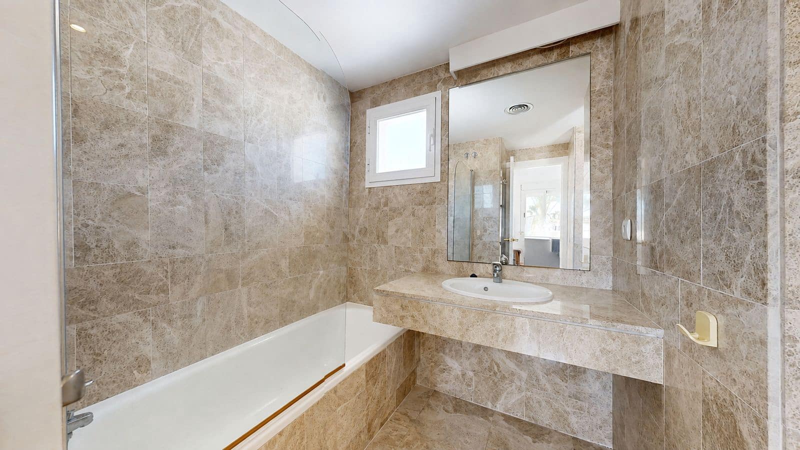 3 chambre Penthouse à vendre à Nueva Andalucia - 549 000 € (Ref: 10020647)