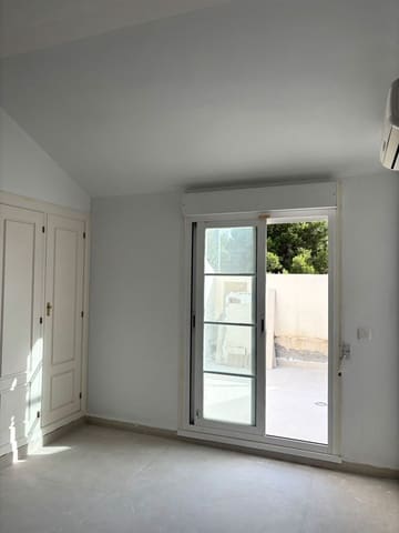 2 soverom Penthouse til salgs i Nueva Andalucia, Marbella - € 820 000 (Ref: 10020649)
