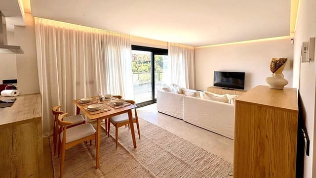 3 bedroom Penthouse for sale in Nueva Andalucia, Marbella - € 999,000 (Ref: 10020654)