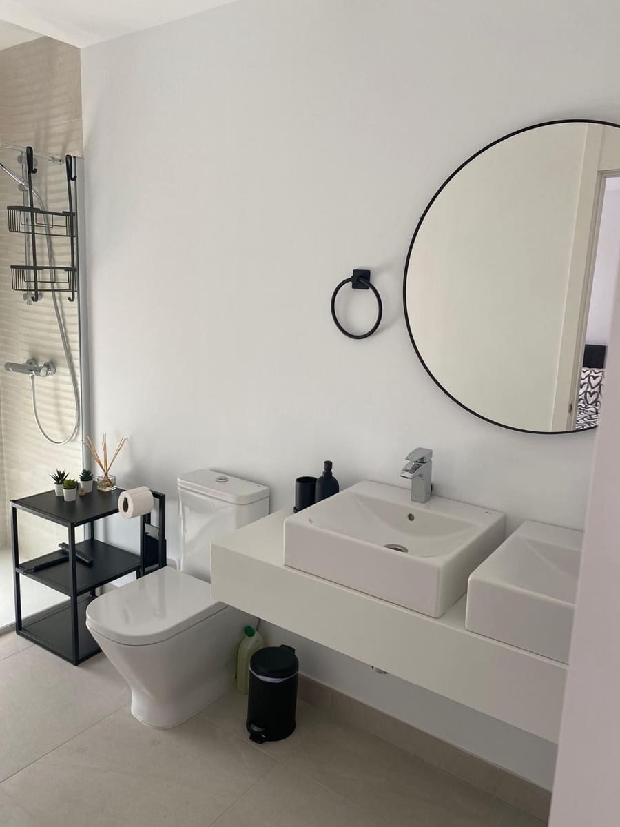 2 bedroom Penthouse for sale in Estepona - € 465,000 (Ref: 10020656)